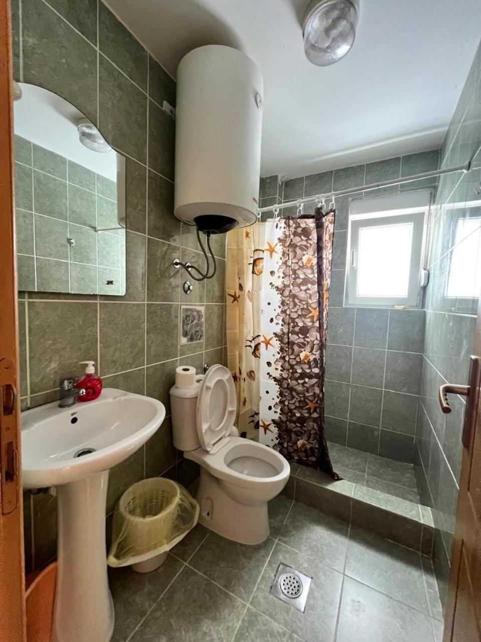 Apartments Brnjada Sutomore Ruang foto