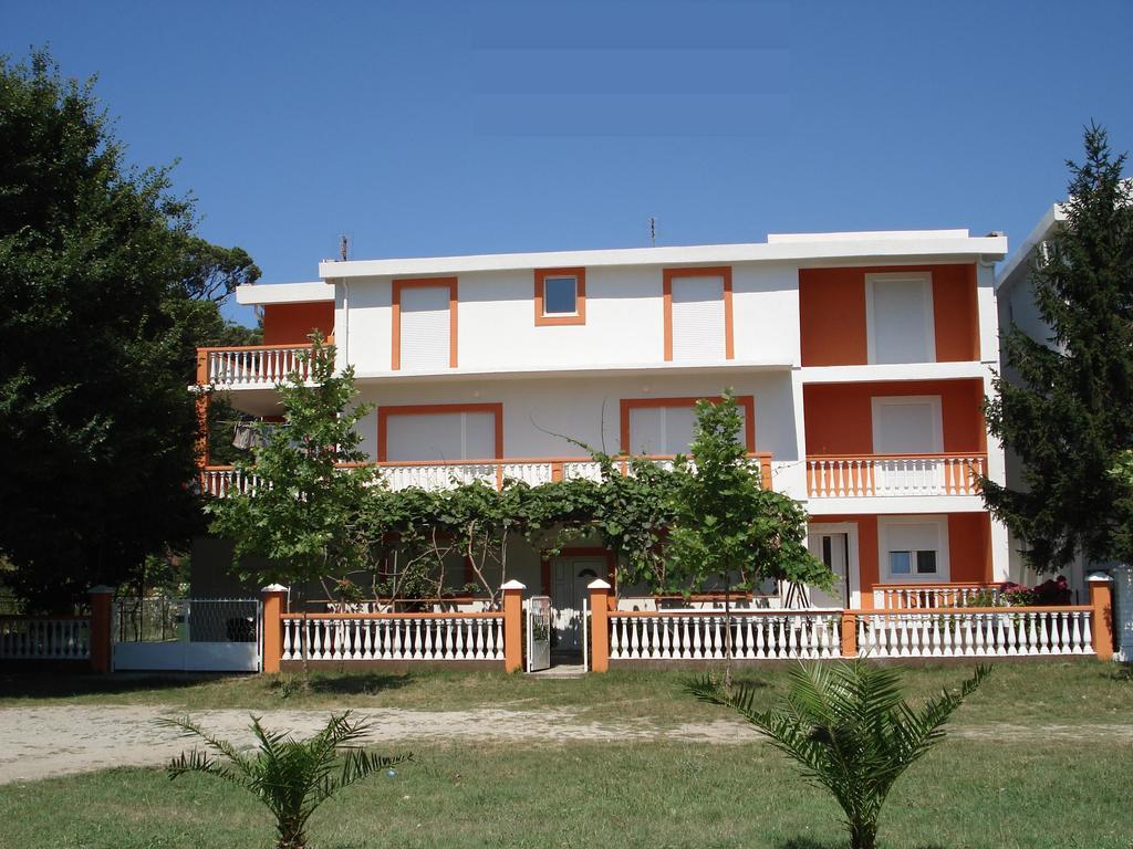 Apartments Brnjada Sutomore Bagian luar foto