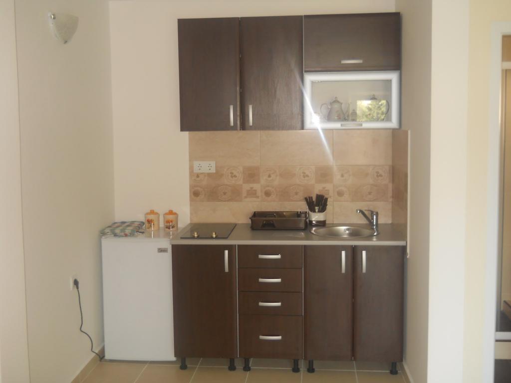 Apartments Brnjada Sutomore Ruang foto