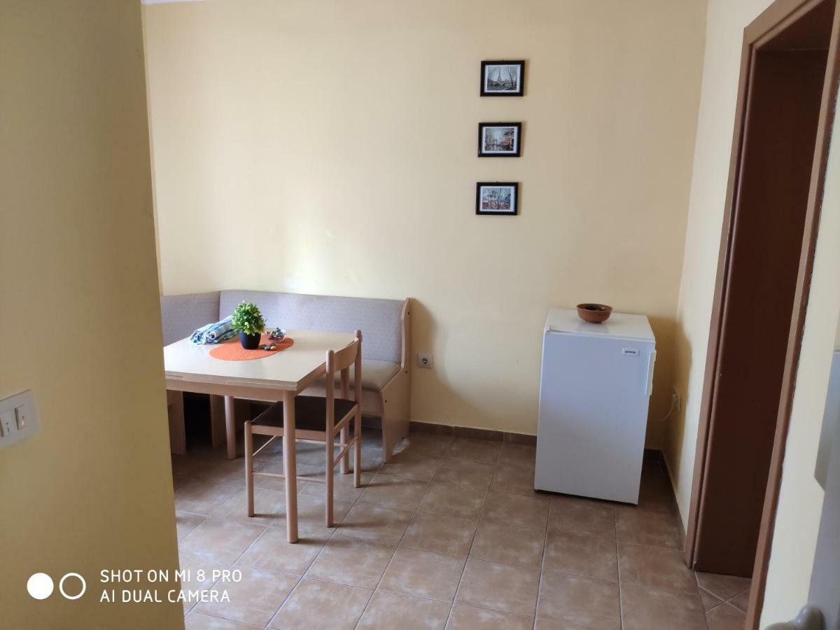 Apartments Brnjada Sutomore Bagian luar foto