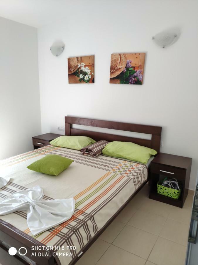 Apartments Brnjada Sutomore Bagian luar foto